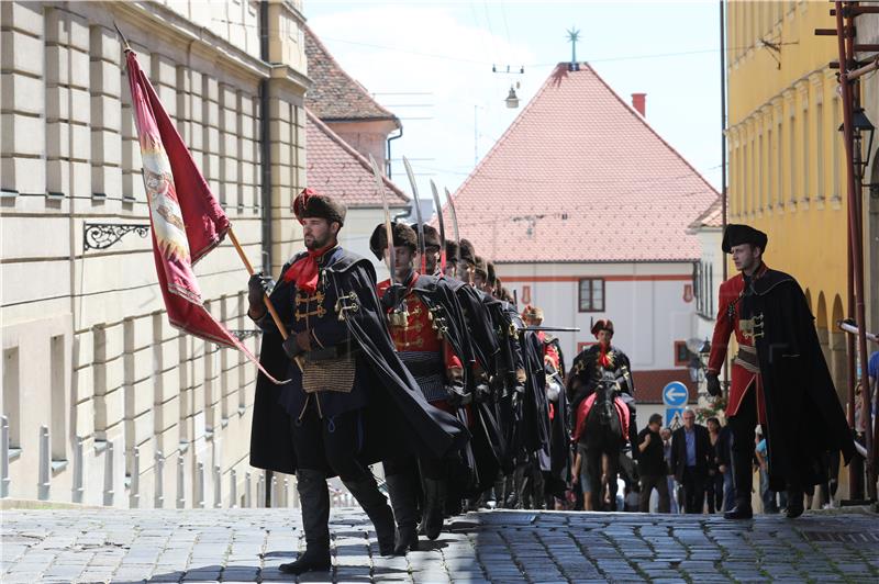 Smjena straže Kravat pukovnije na gornjem gradu