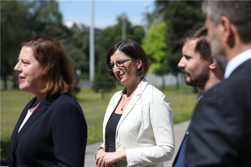 Konferencija za medije političkih stranaka FOKUS i Pametno