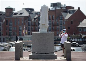 USA COLUMBUS STATUE BEHEADING