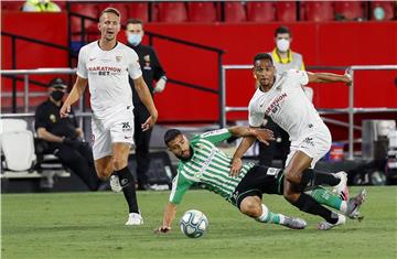 Krenula Primera - Sevilla slavila u derbiju