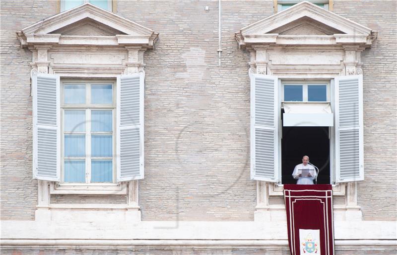 VATICAN CHURCHES POPE ANGELUS