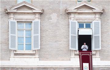 VATICAN CHURCHES POPE ANGELUS