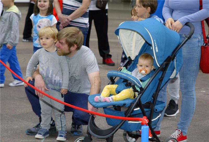 Hrvatskoj nedostaje 60-tak pedijatara, od čega četvrtina u Dalmaciji