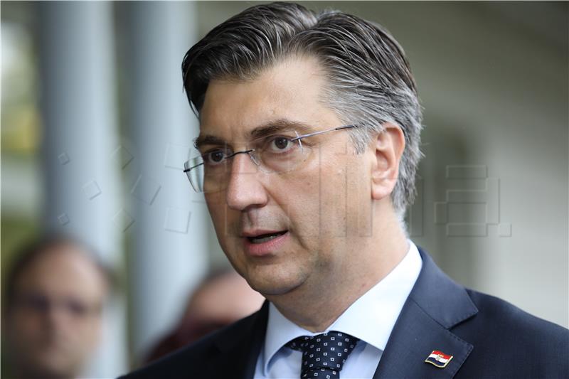 Plenković posjetio Kliniku za infektivne bolesti "Dr. Fran Mihaljević"