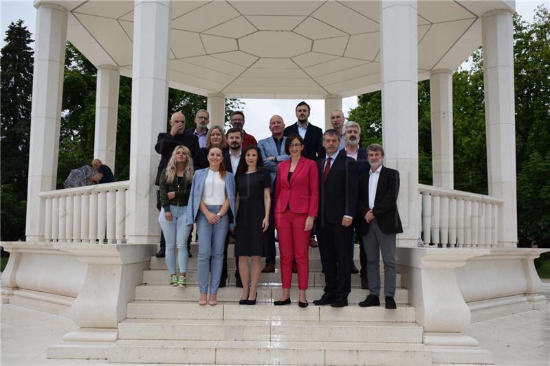 Stranka s Imenom i Prezimenom, Pametno i Fokus na tiskovnoj konferenciji u Bjelovaru 