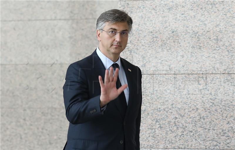 Plenković: Bernardić i SDP podcjenjivali epidemiju, grlili su se i ljubili