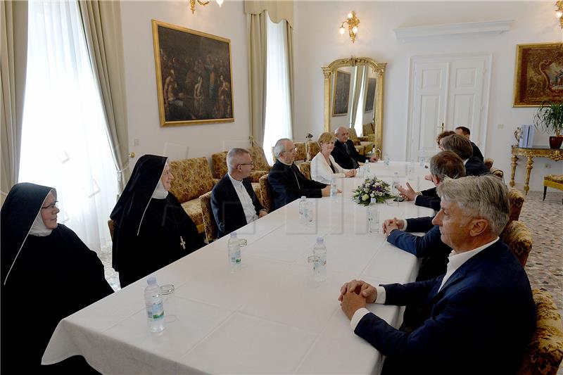  Premijer Andrej Plenković u posjetu zadarskoj nadbiskupiji. 