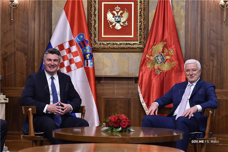 Milanović se sastao sa crnogorskim premijerom Duškom Markovićem u Crnoj Gori