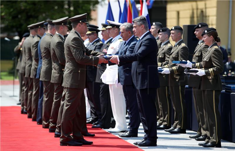 Promocija polaznika vojnih škola Hrvatskog vojnog učilišta "Dr. Franjo Tuđman"