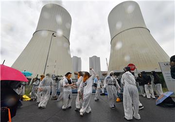 Environmental actiivists protest against coal law in Germany