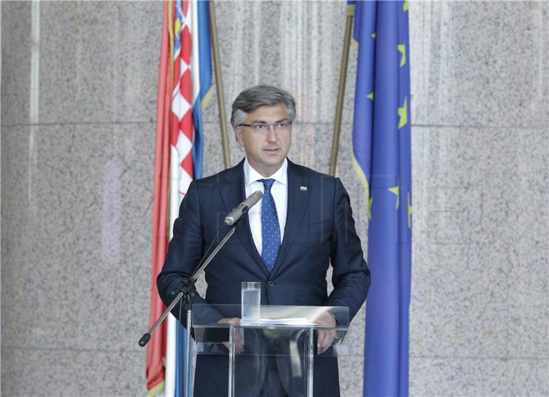 Premijer Plenković sastao se sa šefovima stranih diplomatskih predstavništava