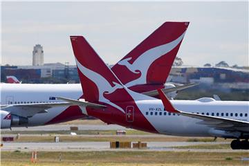 (FILE) AUSTRALIA ECONOMY QANTAS