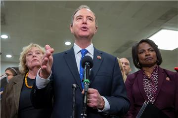 Adam Schiff zahtijeva da SAD uvede sankcije Rusiji