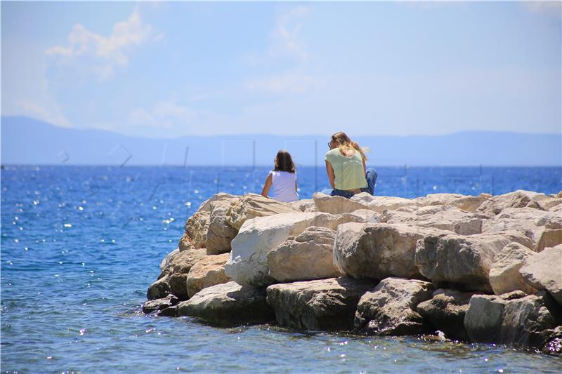 Turistički promet u šest mjeseci i lipnju na oko 30 posto lanjskog 