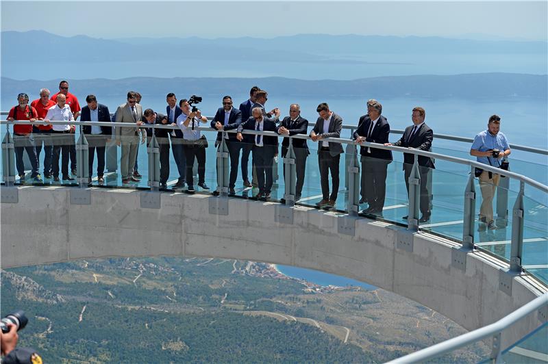 Premijer Plenković otvorio "Skywalk Biokovo"