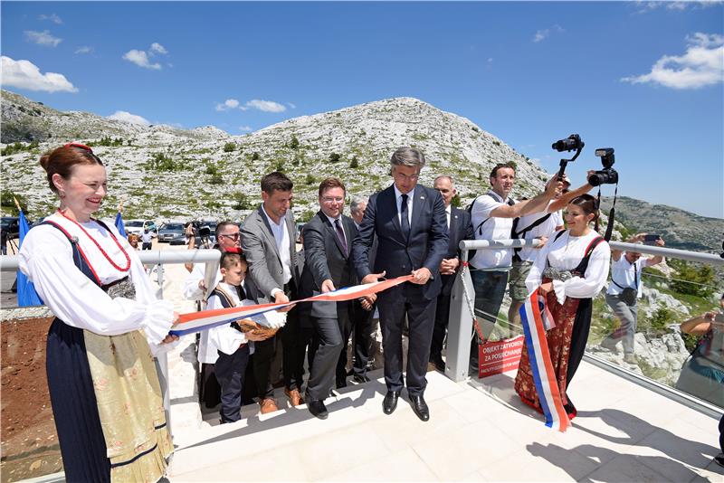 Premijer Plenković otvorio "Skywalk Biokovo"