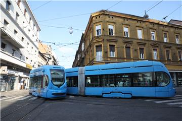 Tramvaji ponovo voze Trgom bana Jelačića