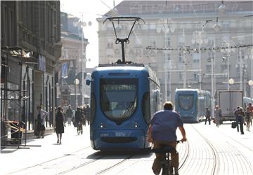 Tramvaji ponovo voze Trgom bana Jelačića