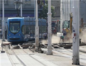 Tramvaji ponovo voze Trgom bana Jelačića