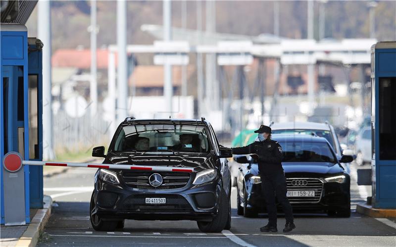 Na graničnim prijelazima posebne trake za strance najavljene sustavom Enter Croatia