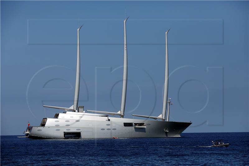 FRANCE YACHT A