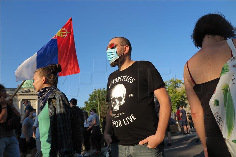 Protests staged in Novi Sad, some more cities in Serbia over announced curfew