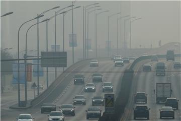 Smog prouzročio 49.000 smrti u Pekingu i Šangaju 2020.