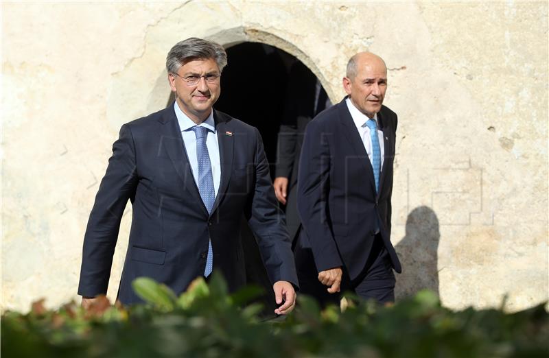 Jansa congratulates Plenkovic on Croatia's ERM II entry