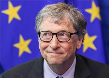 Bill Gates poziva na raspodjelu lijekova i cjepiva za covid-19 najpotrebitijima