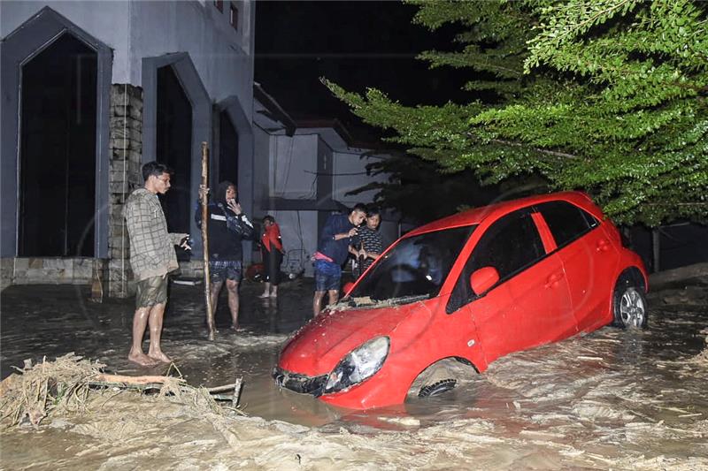 INDONESIA FLASH FLOOD