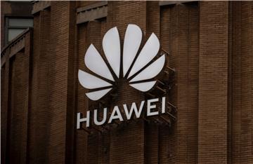 CHINA BRITAIN HUAWEI 5G BAN