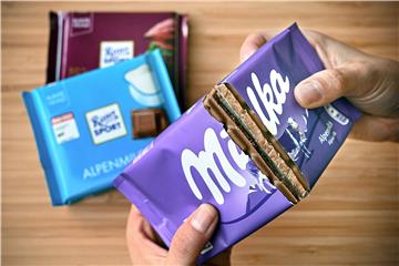 GERMANY JUSTICE CHOCOLATE MILKA RITTER SPORT