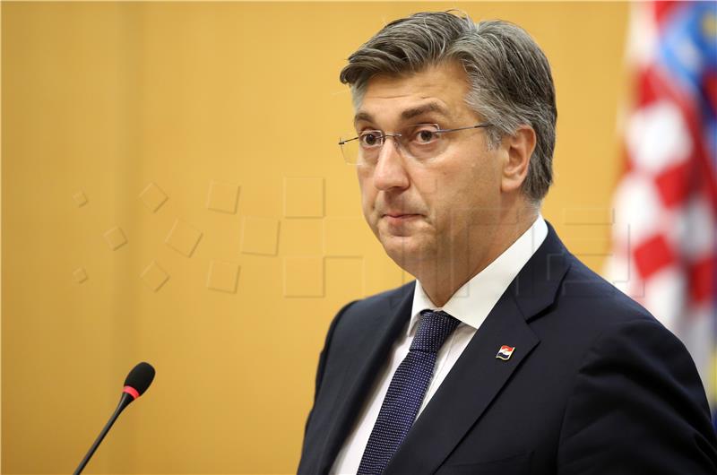 Plenković: Ubrzat ćemo procedure posvajanja djece