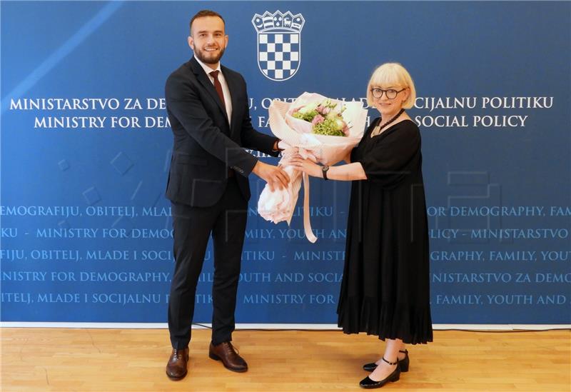 Primopredaja dužnosti u resoru obitelji i socijalne politike