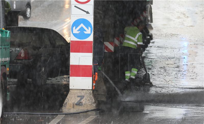 Zatvoreni podvožnjak u Miramarskoj