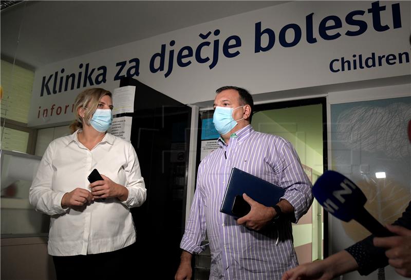 Poplavljenu Klaićevu bolnicu posjetio ministar Beroš 