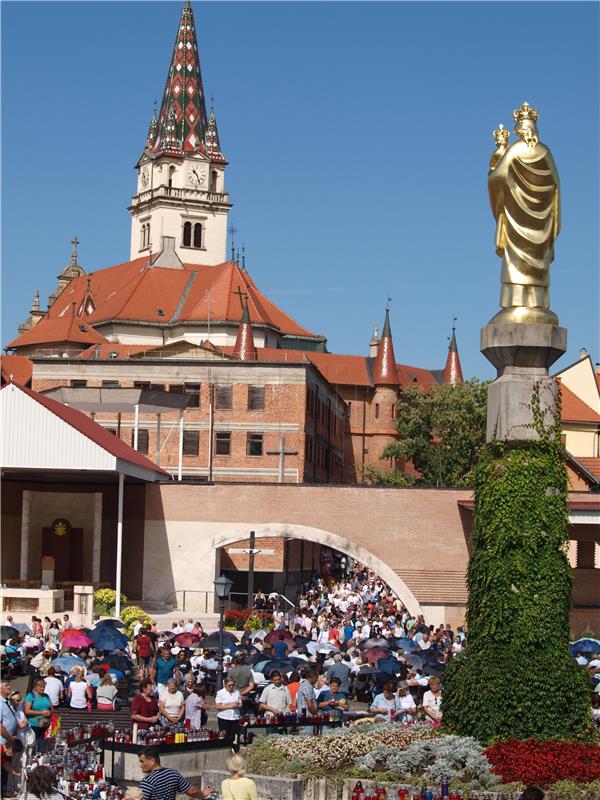 Večernji list: Na Veliku Gospu mise na otvorenom, ali bez procesija s pukom