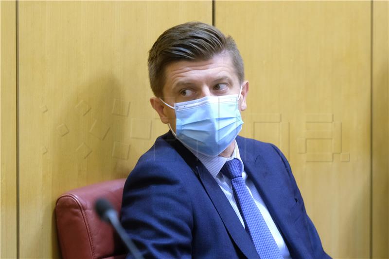 Marić: Porezni prihodi između 14 i 15 posto manji u odnosu na lani