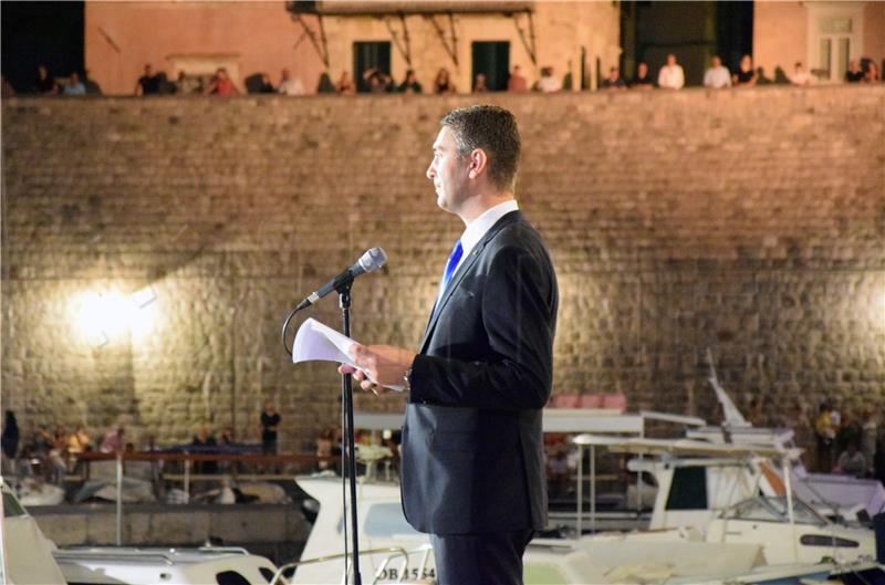 Dubrovnik mayor writes to British PM over speculations about quarantine for Croatia