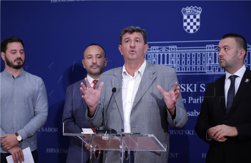 Konferencija za medije Kluba zastupnika Hrvatskih suverenista