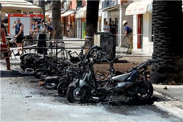 Požar na Rivi, izgorjelo 10 motora