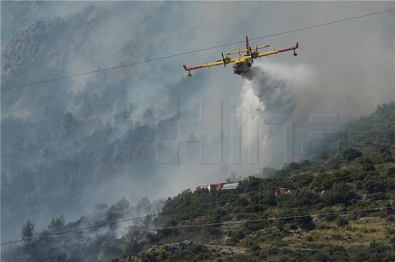 Požar u Kaštel Sučurcu