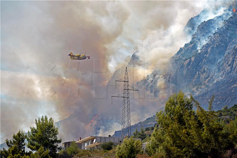 Požar u Kaštel Sučurcu