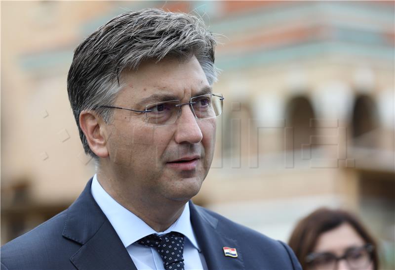 PM: We are sending a new message about relations between Croats, Serb minority