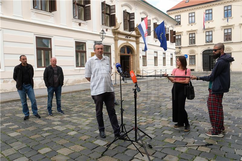 Novi sindikat pirotehničara ispred Banskih dvora