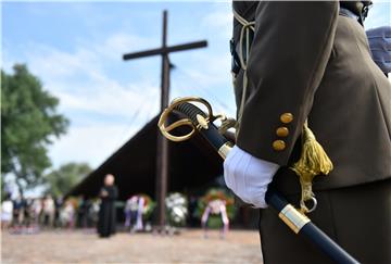 Osijek: Položeni vijenci i upaljene svijeće