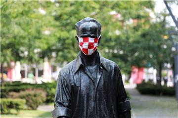 Kipovi hrvatskih poznatih ličnostii dobili maske