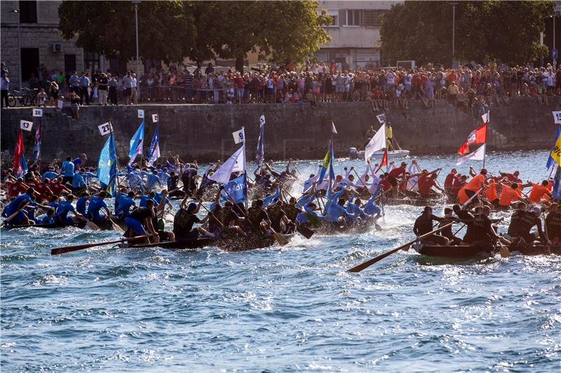 Počeo 23. Maraton lađa na Neretvi