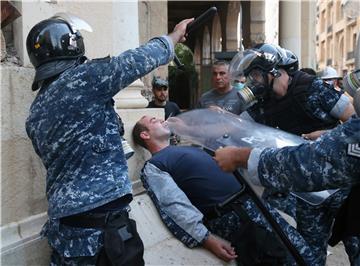 epaselect LEBANON PROTEST BEIRUT EXPLOSION AFTERMATH