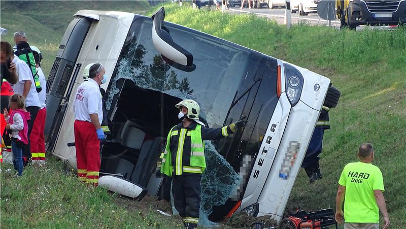 U nesreći poljskog autobusa u Mađarskoj jedan poginuo, 34 ozlijeđeno 